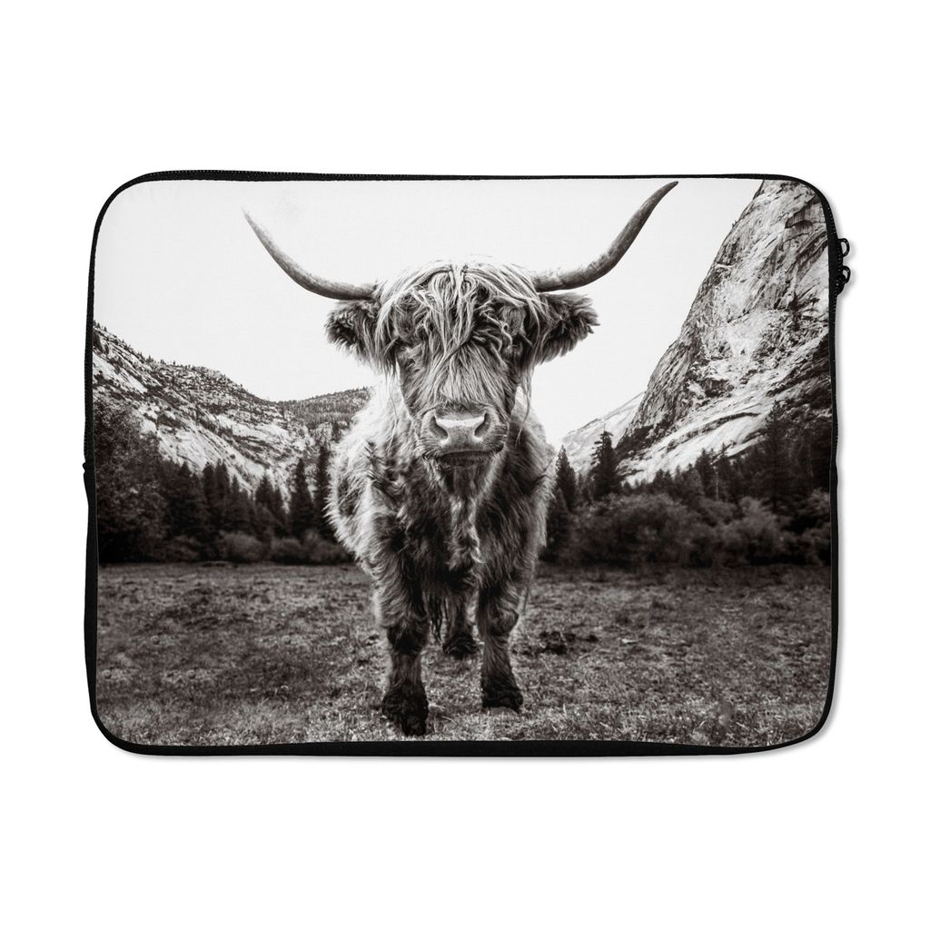 MuchoWow Laptop Hülle 17 Zoll Laptoptasche Berg - Schwarz - Weiß - Schottischer Highlander - Zipper - Schutzabdeckung