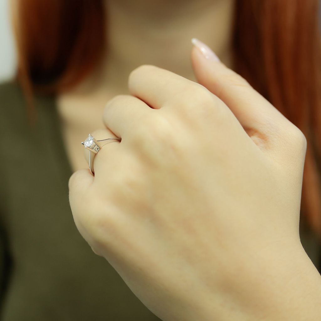 0,38 Carat Solitär Diamantring 14 Karat Weißgold - 62 (19,70 mm)