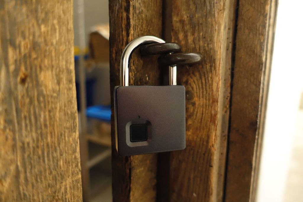 Schwaiger Fingerprint Schloss m. Stahlbügel + Produktbild 10