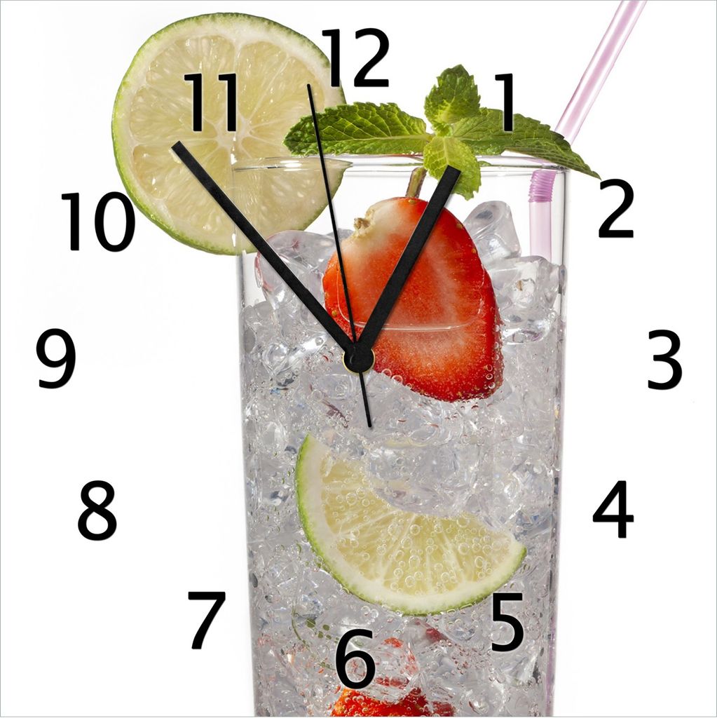 Wallario Design Wanduhr Glas Wasser mit Erdbeeren aus Echtglas, Größe 30 x 30 cm