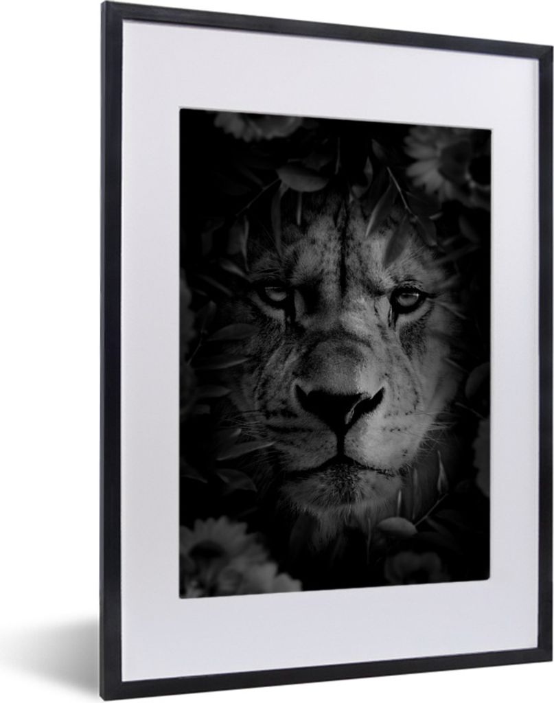 MuchoWow Gerahmtes Poster Nahaufnahme eines Löwen mit Blumen im Dschungel - schwarz und weiß 30x40 cm - Poster mit Schwarzem Bilderrahmen Wandp...
