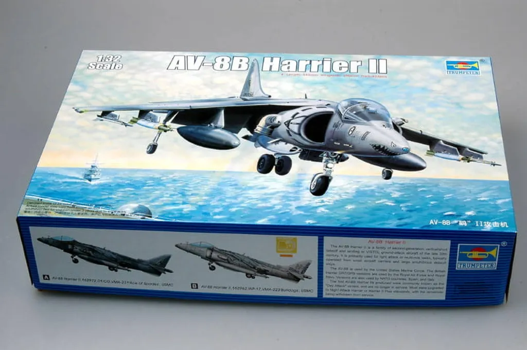 Trumpeter 02229 AV-8B Harrier II Plus Maquette Avion de Combat 1/32