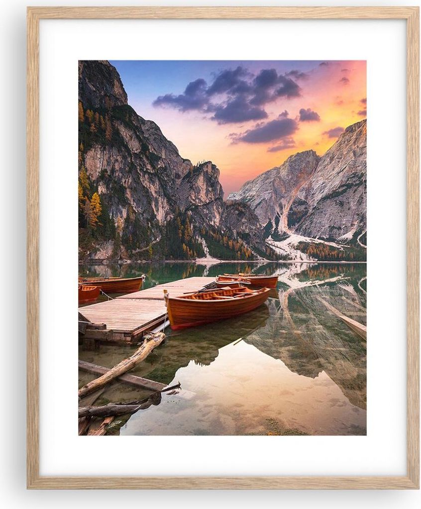 Gerahmtes Poster - Rahmen in heller Eiche - Boote Berge See - 40x50 cm - Wand Bild - Wanddeko - Wandbilder - Kunstposter - Wandposter - Bilderrahme...