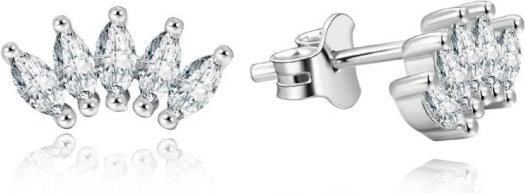 Pendantes argentées et cristaux clairs : bijoux d'oreilles pour femme