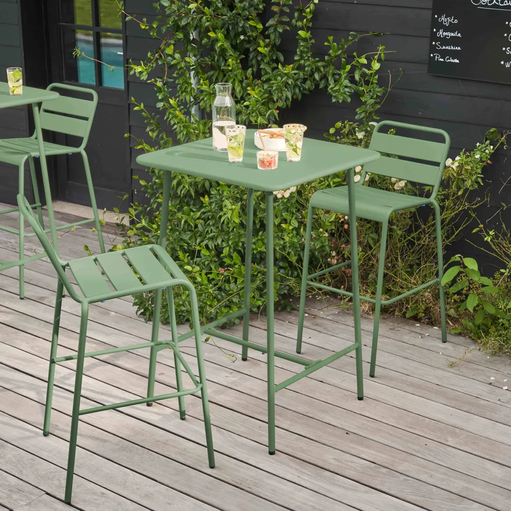 Set table bar et tabourets métal vert cactus : robuste et durable