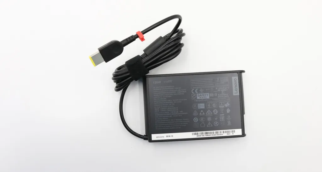 Ricambio Originale Lenovo Slim 135W 20VDC - Risolvi i Problemi di Carica