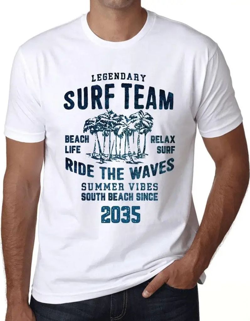 Herren Grafik T-Shirt Surf-Team Strandleben Reiten Sie die Wellen seit 2035 – Surf Team Beach Life Ride the Waves Since 2035 – Öko-Verantwortlich