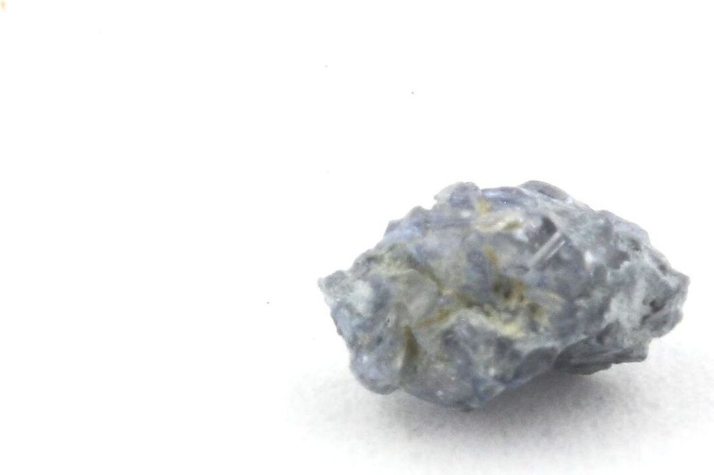 Benitoit 0,775 Karat