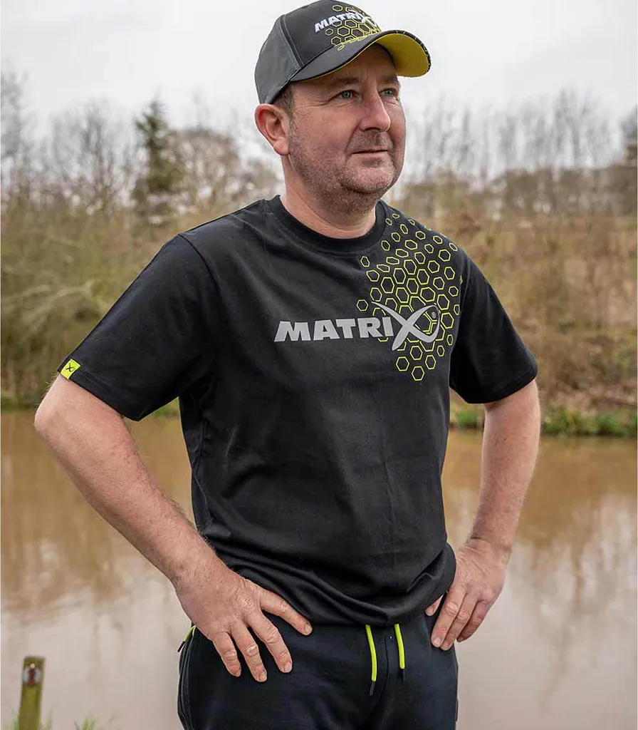 T-Shirt Pêche Matrix Hex Print Noir S : Fini la Transpiration Excessive