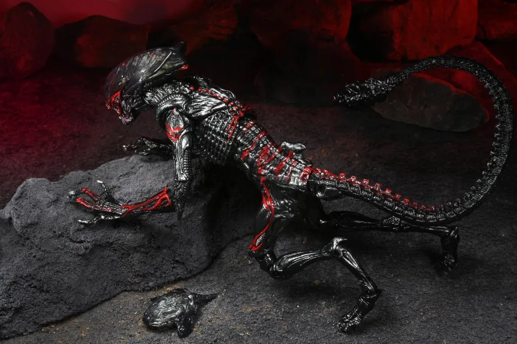 Alien Night Cougar NECA Kenner Tribute avec queue flexible de 23 cm - 5