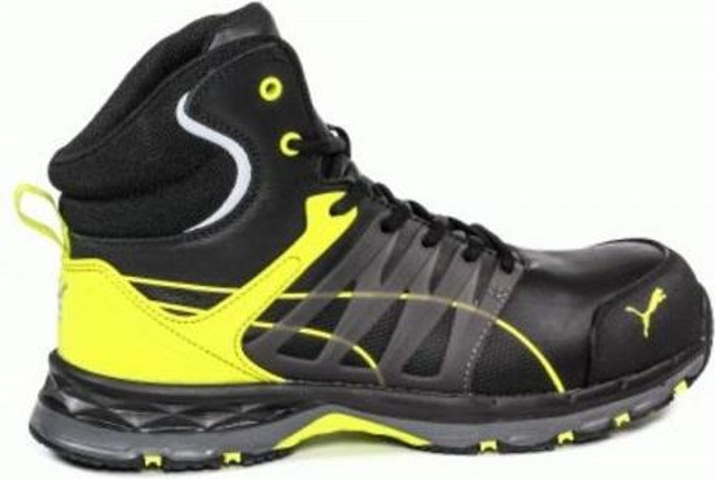 A studio shot of a single Puma safety shoe.