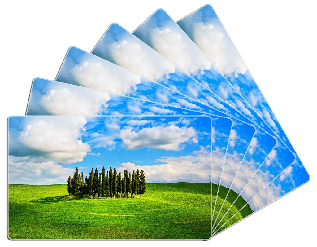 Wallario Frühstücksbrettchen 6er Set aus Glas, je 14 x 23 cm, mit rutschfesten Füßen, Motiv Kleiner Wald inmitten einer weiten Wiese