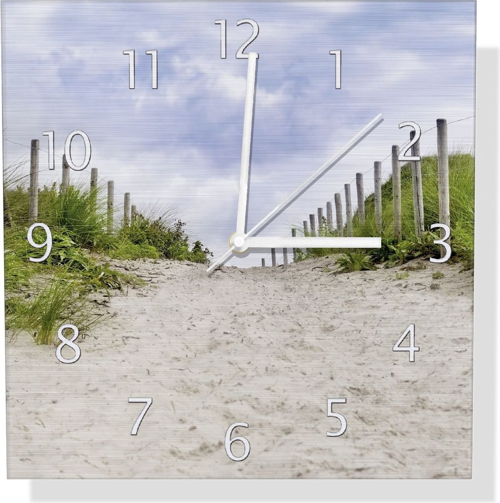 Wallario Design Wanduhr Auf dem Weg zum Strand durch Dünen aus Aluverbund, Größe 30 x 30 cm