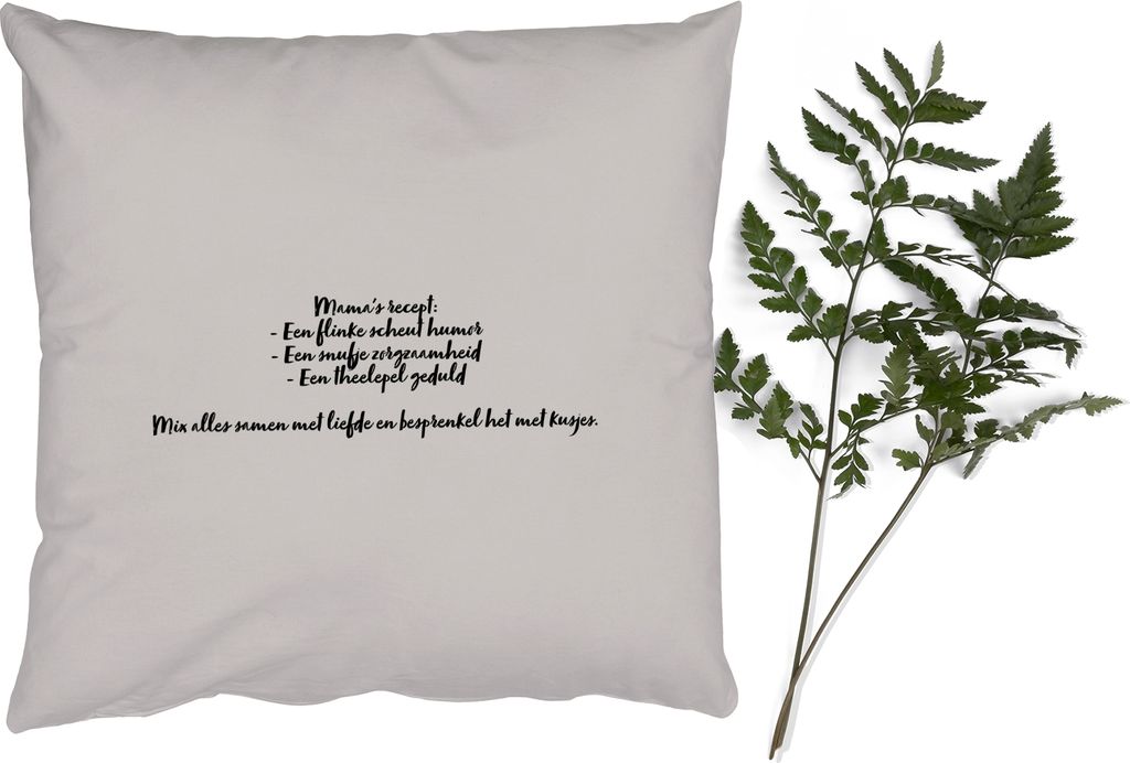 MuchoWow Zierkissen Sofakissen Wohnzimmer Dekokissen 60x60 cm Mamas Rezept - Taupe - Zitat - Sitzfläche - Foto Polster