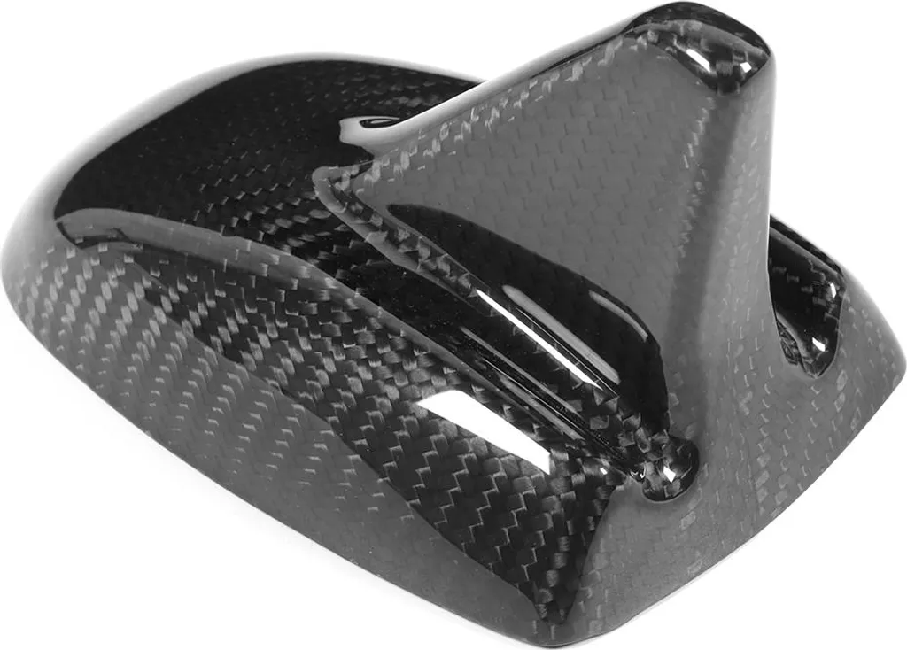 Amélioration esthétique antenne carbone pour Maserati Levante 2017 à 2020 - 2