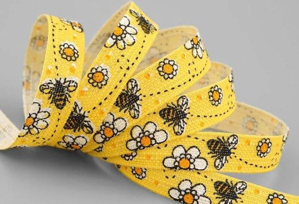 Ruban mercerie en coton jaune de 20 mètres décor fleuri écologique