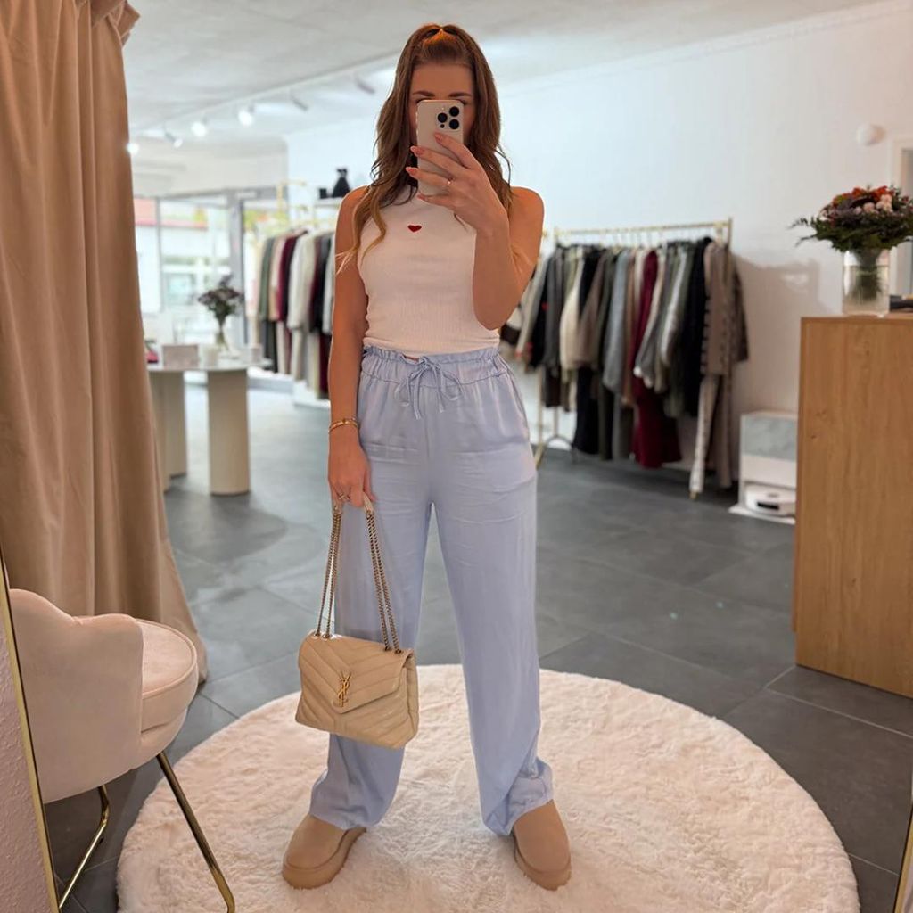 Hose Lange für Damen , Seidenhose "Lia" Hellblau, Onesize (XS-XL) Hose in Seidenoptik, lockerer Schnitt, mit Schürung, Frauen Wanderhosen, Stoffh...
