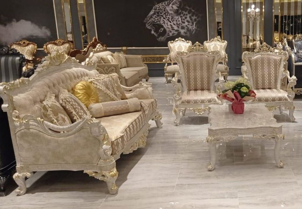 Casa Padrino Luxus Barock Wohnzimmer Set Grau / Gold - 2 Barock Sofas mit Muster & 2 Barock Sessel mit Muster & 1 Barock Couchtisch - Barock Wohnzi...