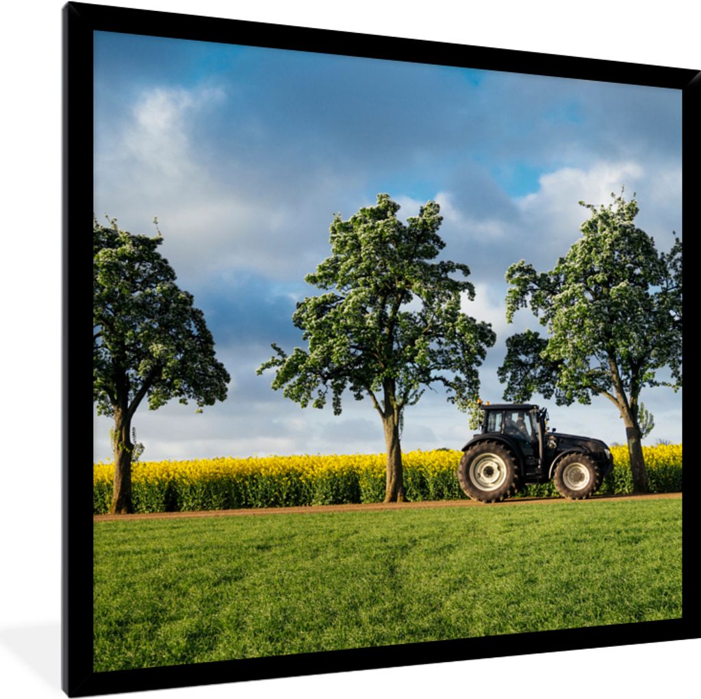 MuchoWow Gerahmtes Poster Traktor - Baum - Blumen 40x40 cm - Poster mit Schwarzem Bilderrahmen Wandposter Rahmen Foto Bilder - Mit Rahmen - Wandd...