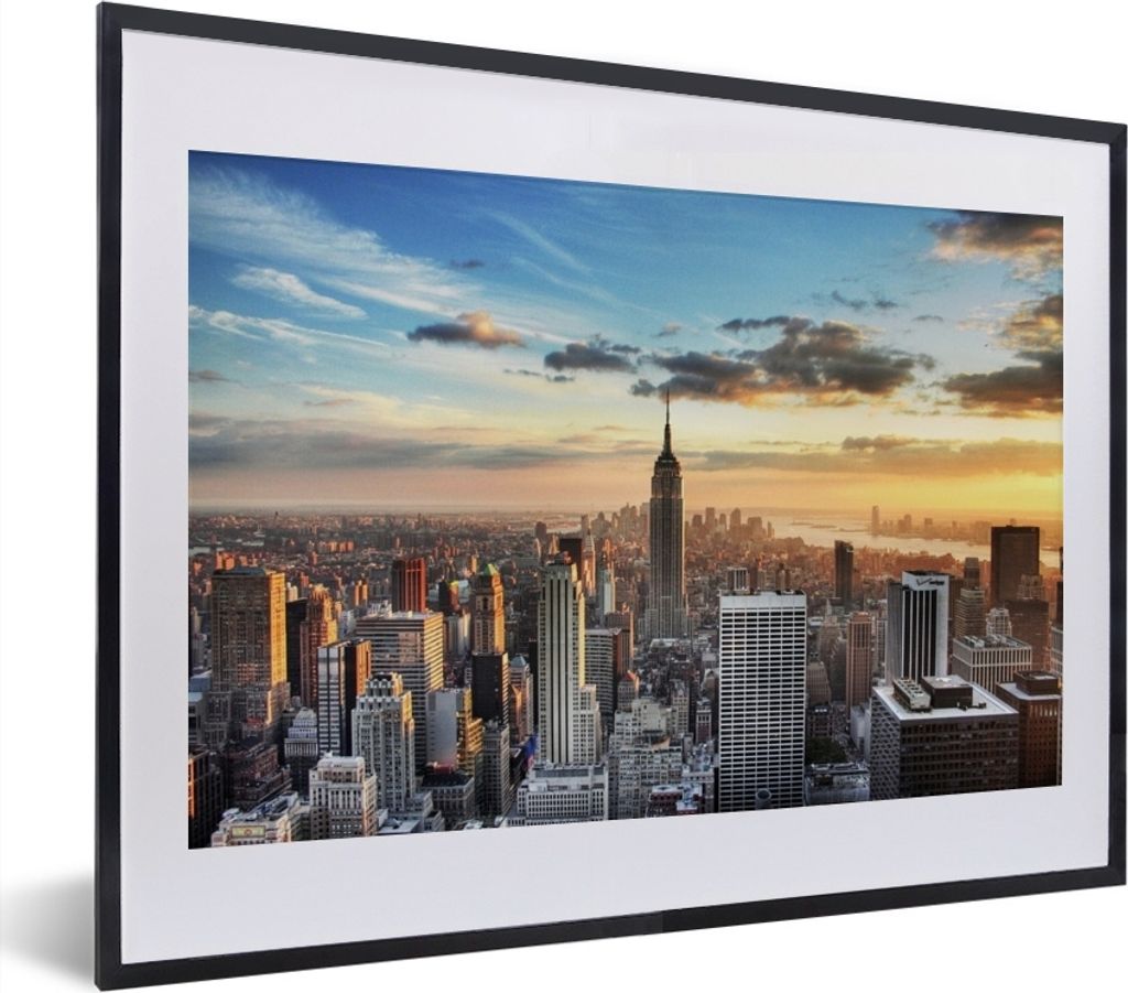 MuchoWow MuchoWow Gerahmtes Poster Beeindruckender Himmel über dem Empire State Building in Amerika 40x30 cm - Poster mit zchwarzem Bilderrahm...