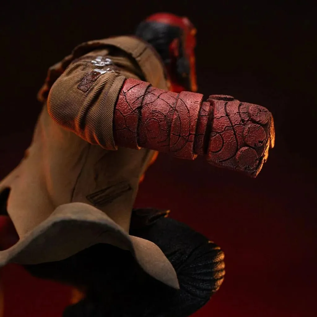Hellboy Figurine Art Scale 1/10 en Polystone - Détails Premium 34cm - 10