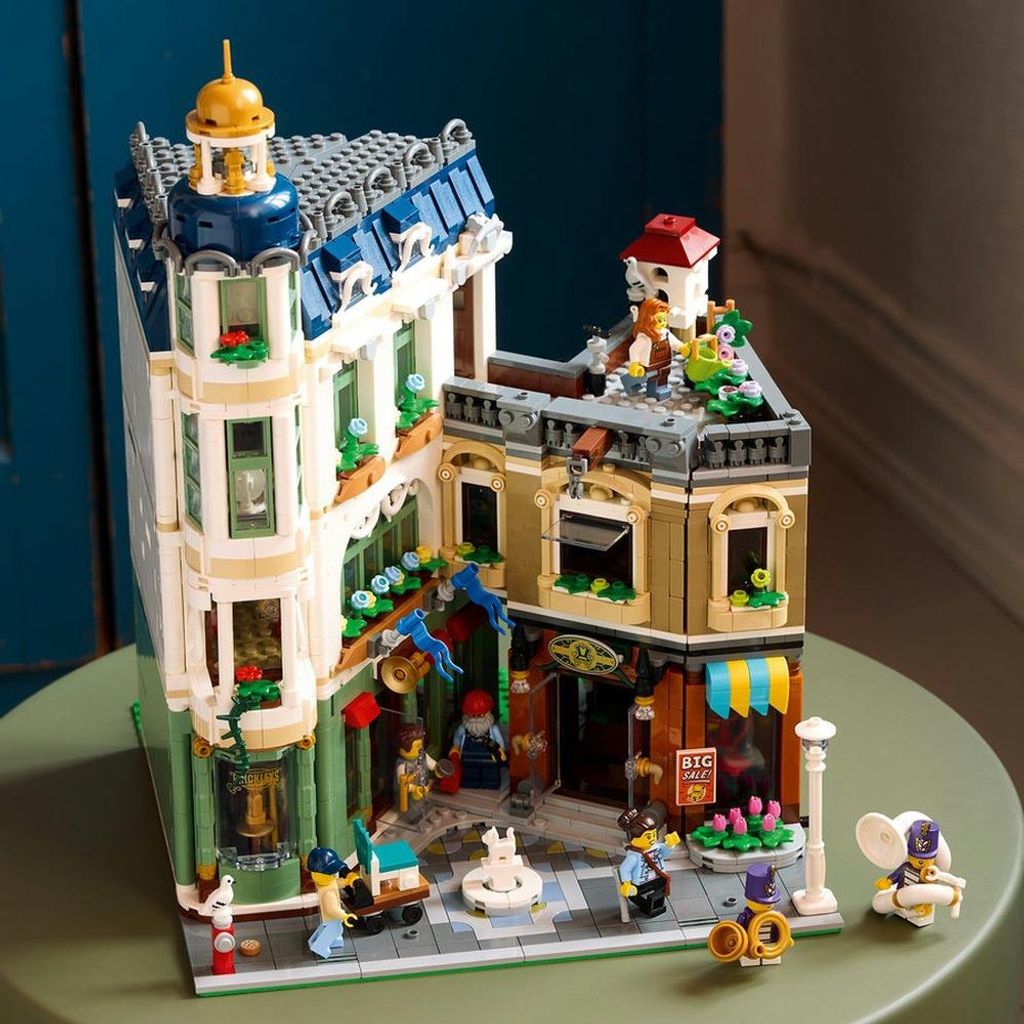 LEGO ICONS Obchodná ulica, Stavebnica, 18 rok / roky, Obrázok produktu 