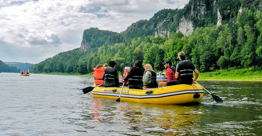 mydays Schlauchboottour durch die Sächsische Schweiz; Erlebnis verschenken oder selbst erleben; Gutschein für 1 Person(en)