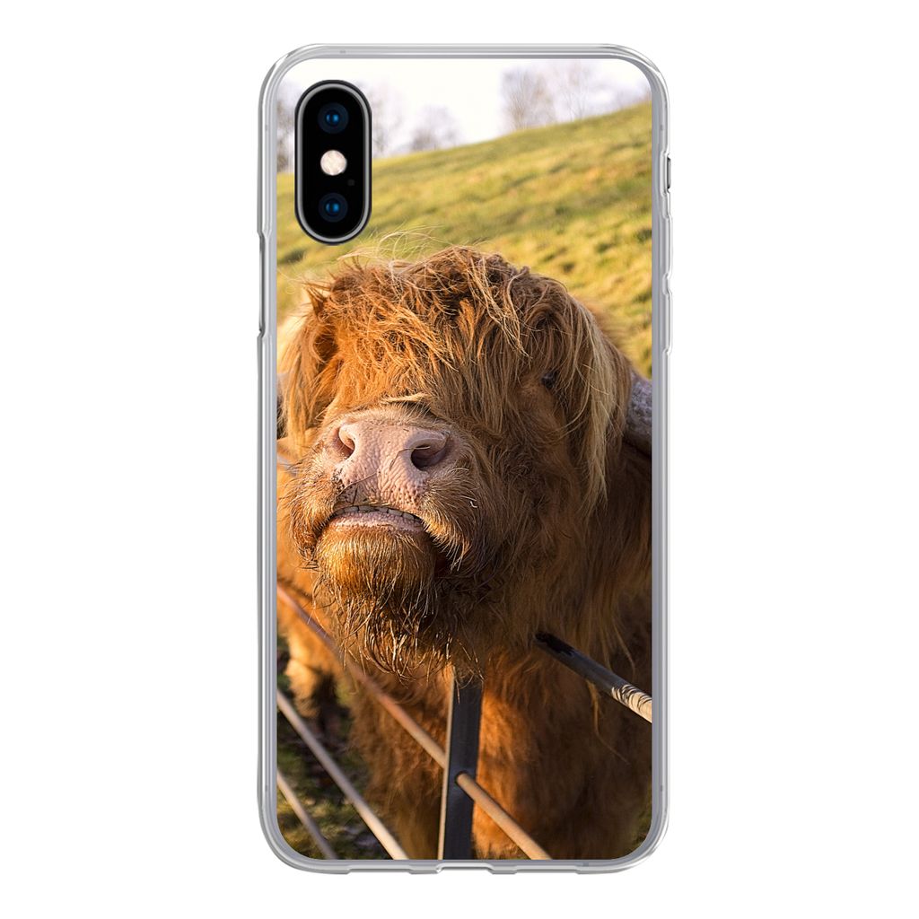 MuchoWow Handyhülle Schutzhülle Hülle für iPhone X Scottish Highlander - Zaun - Gras Silikon Softcase Handy Hülle - Handyhülle