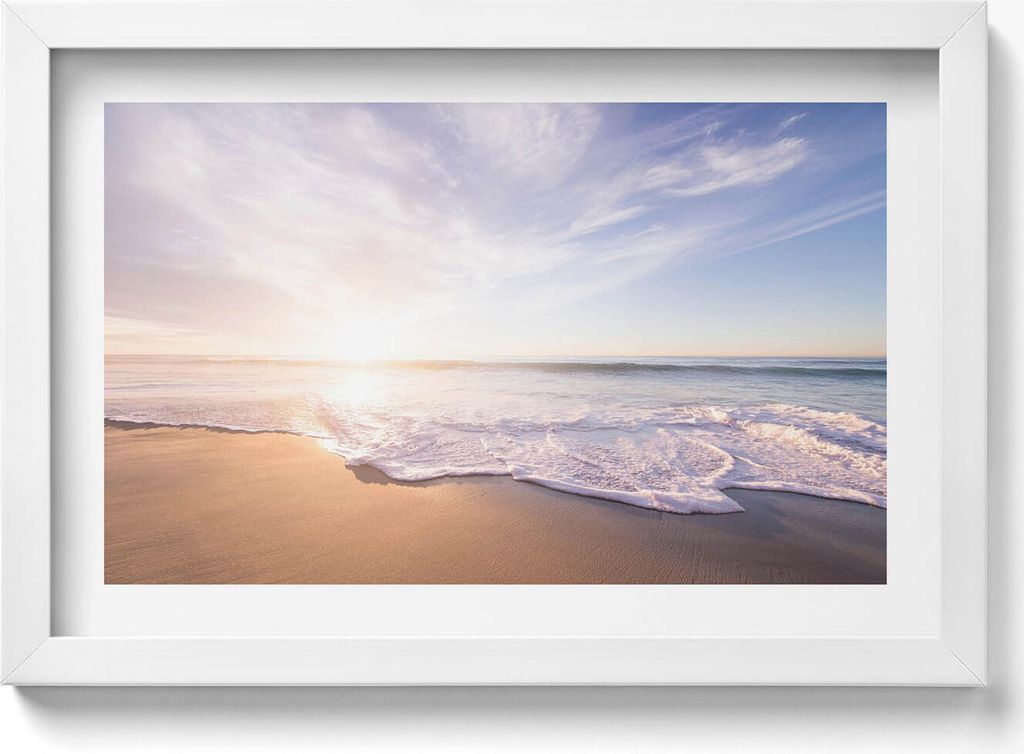 Ruhige Aussicht auf Strand und Meer– Wandbild mit Rahmen – Gerahmtes Bild – Wanddekoration – 30x20 cm – Weiß Rahmen