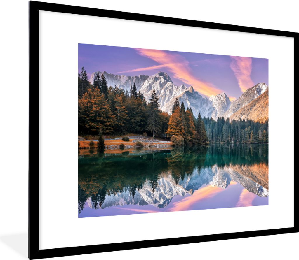 MuchoWow Gerahmtes Poster Berg - Wald - Wasser - Himmel - Rosa - Lila 80x60 cm - Poster mit Schwarzem Bilderrahmen Wandposter Rahmen Foto Bilder ...