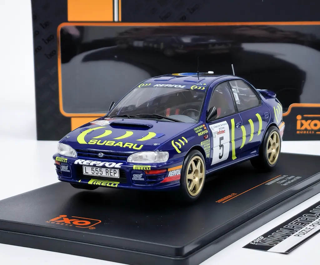 Subaru Impreza 555 Rallye 1995 IXO 1:24 Finition Die-Cast Carlos Sainz