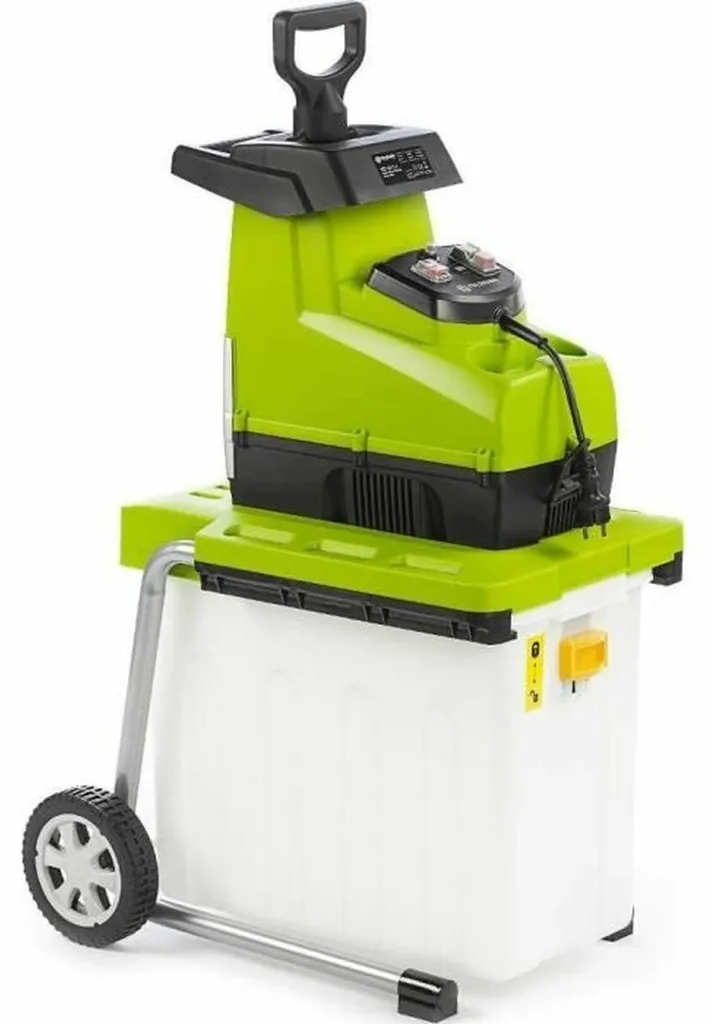Réduire vos déchets verts avec le broyeur de jardin Fieldmann 2800W 60L