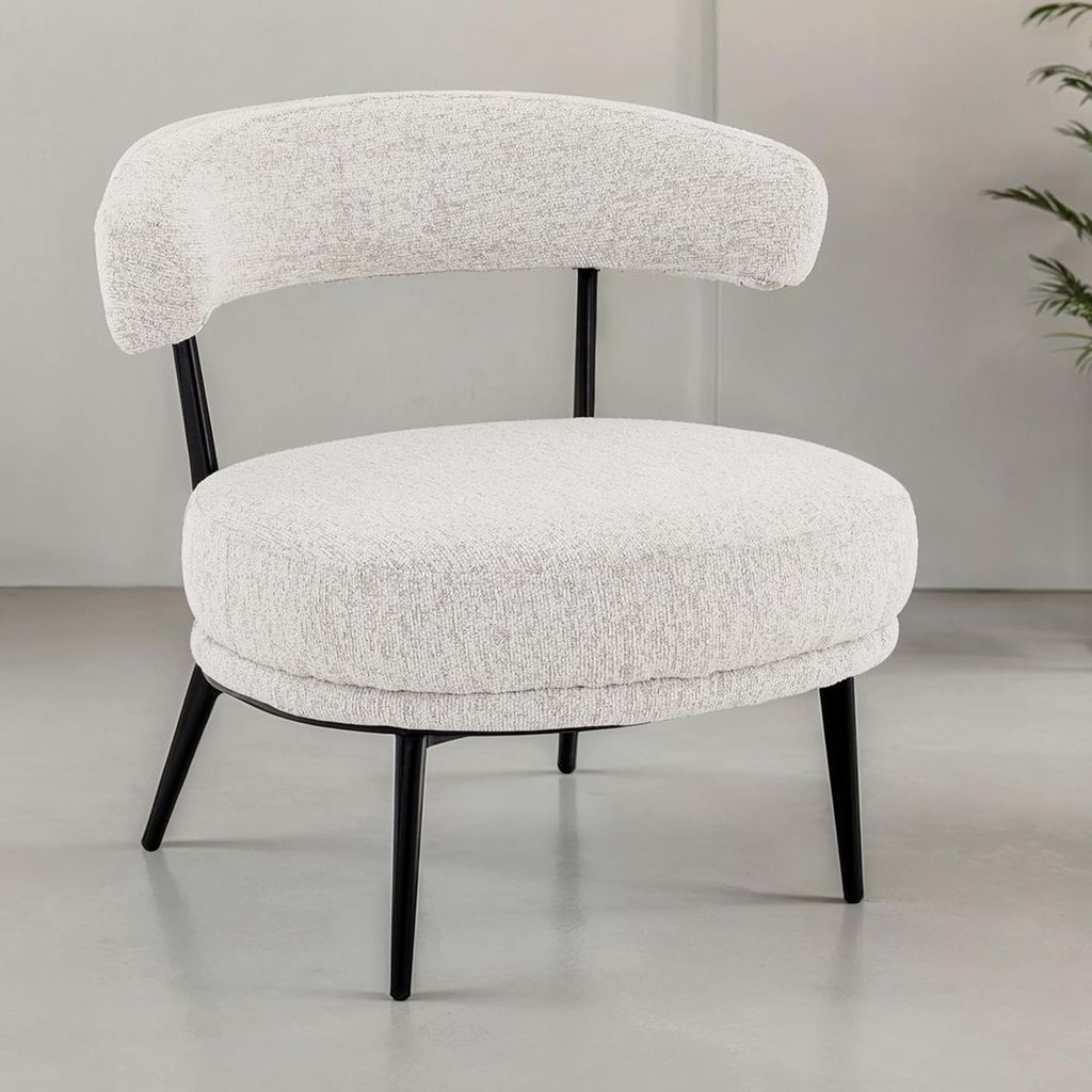 Loungesessel MANAO mit Stoffbezug, Beige – mit Akzentstuhl mit gepolsterter Sitzfläche und Rückenlehne aus weichem Bouclé-Stoff, Metallbeine i...