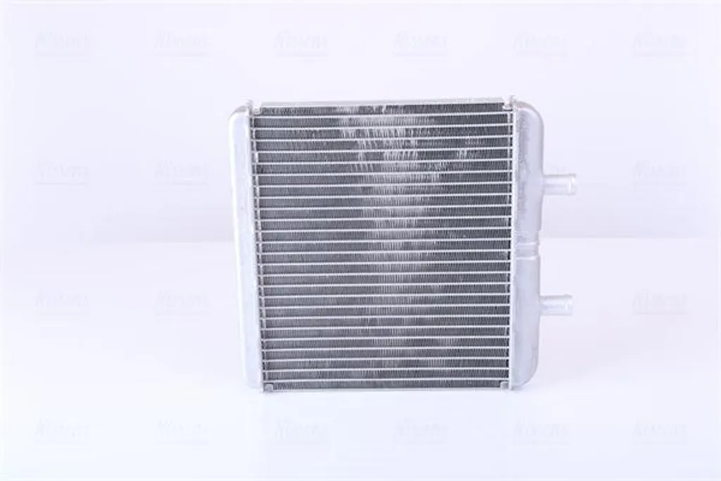 Plus de Fuite Chauffage Daily : Radiateur NISSENS 71811 OE 42564485