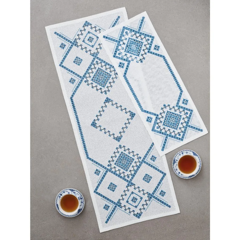 Kit Hardanger Bleu Permin 27x69 cm : Broderie Points Comptés de Luxe - 2