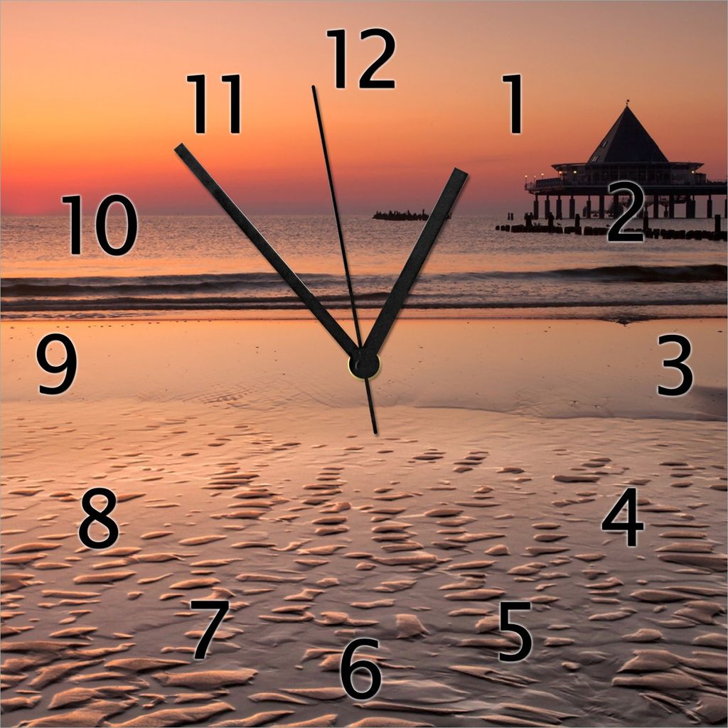 Wallario Design Wanduhr Strand am Abend - Seebrücke am Ostseebad Heringsdorf aus Echtglas, Größe 30 x 30 cm