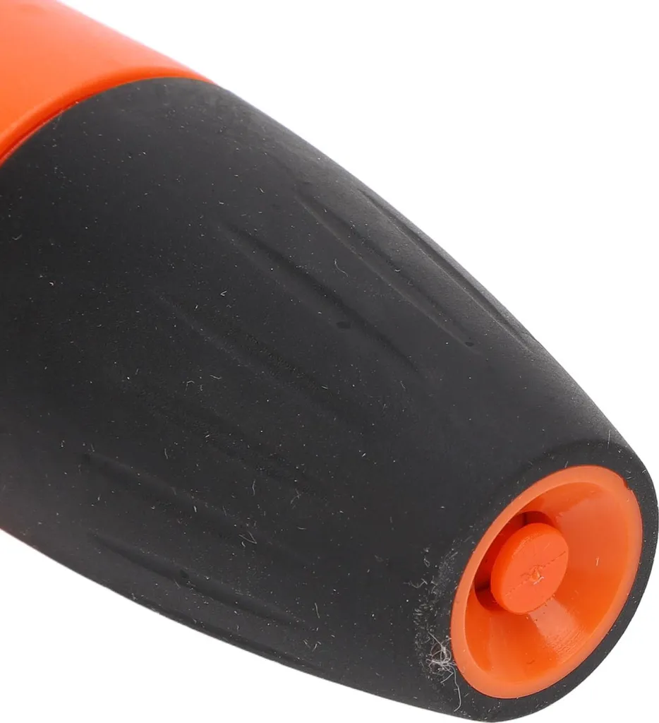 Kit lavage 8 bars à buse réglable et poignée confort avec enrouleur noir
