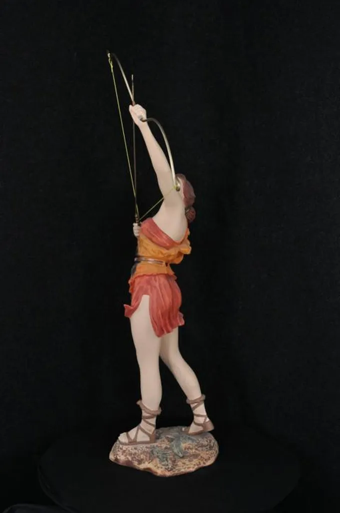Statuette Diane à l'Arc Finition Antique Sculpture Abstraite Luxe