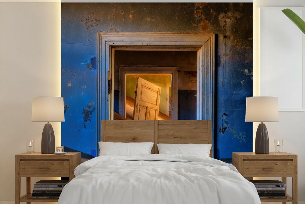 MuchoWow Fototapete für Wohnzimmer oder Schlafzimmer Wandtapete Vinyl Motivtapete Sand - Blau - Tür - Architektur - 350x350 cm - Schlafzimmerta...