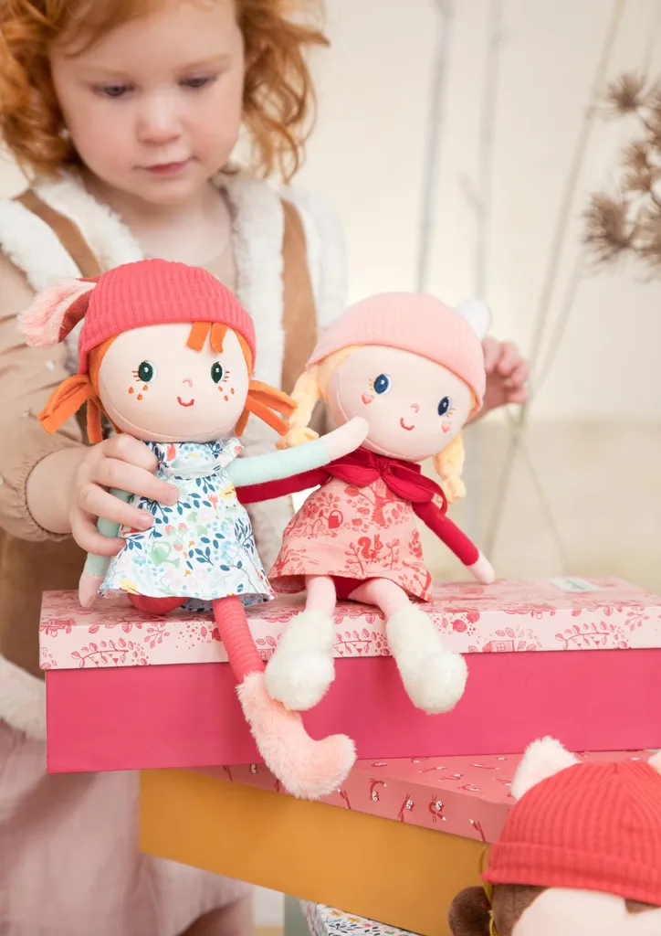 Poupée douce Lena Lilliputiens : jouet textile souple avec boîte déco