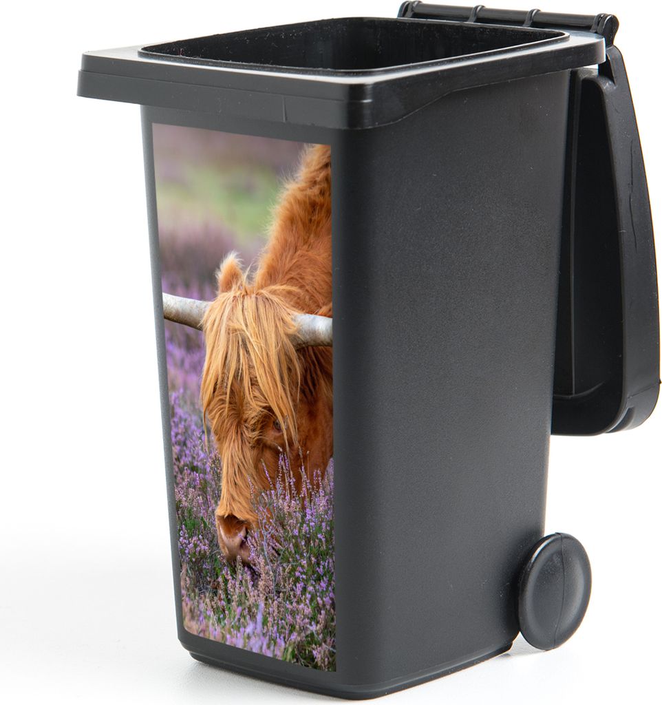 MuchoWow Mülltonnenaufkleber Schottischer Highlander - Tiere - Heide 44x98 cm - Containeraufkleber - Aufkleber - Mülltonnen-Aufkleber
