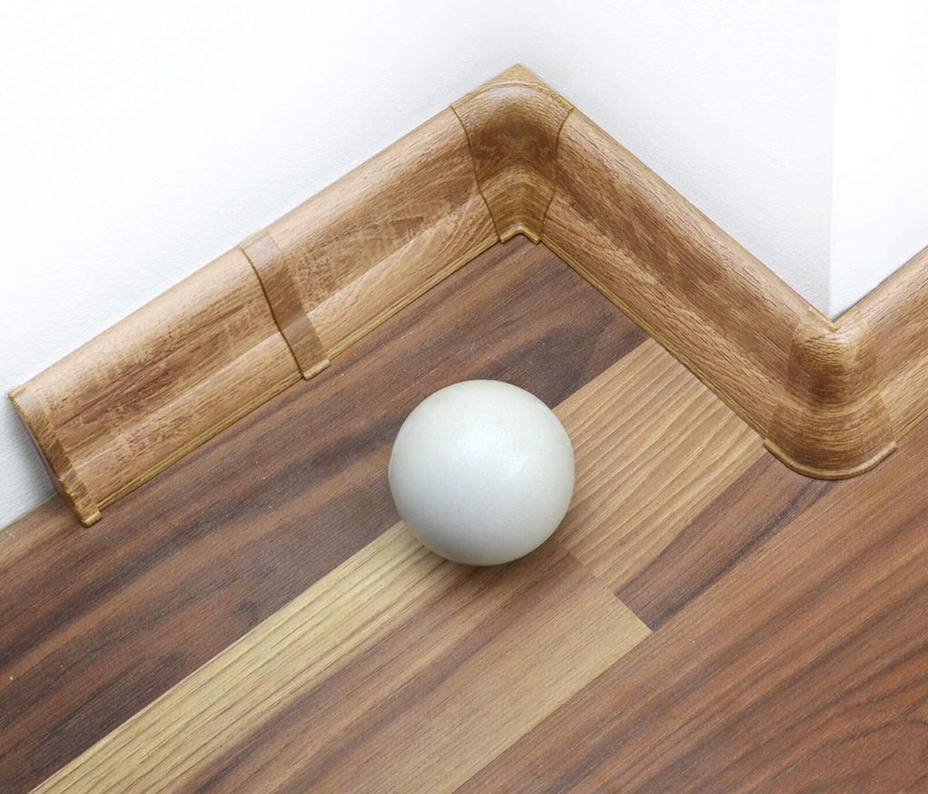 2 Meter Sockelleiste 62mm PVC Eiche Dorian Laminatleisten Fussleisten aus Kunststoff PVC Laminat Dekore