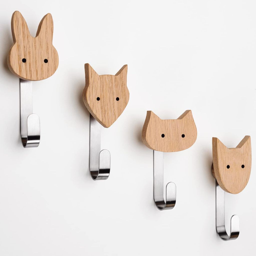 Wandhaken aus Eiche für Kinder. Garderobenhaken und Kleiderschrank für Kinderzimmer. Hochwertige Garderobenhaken mit Tiermotiven: Hund, Katze, Fu...