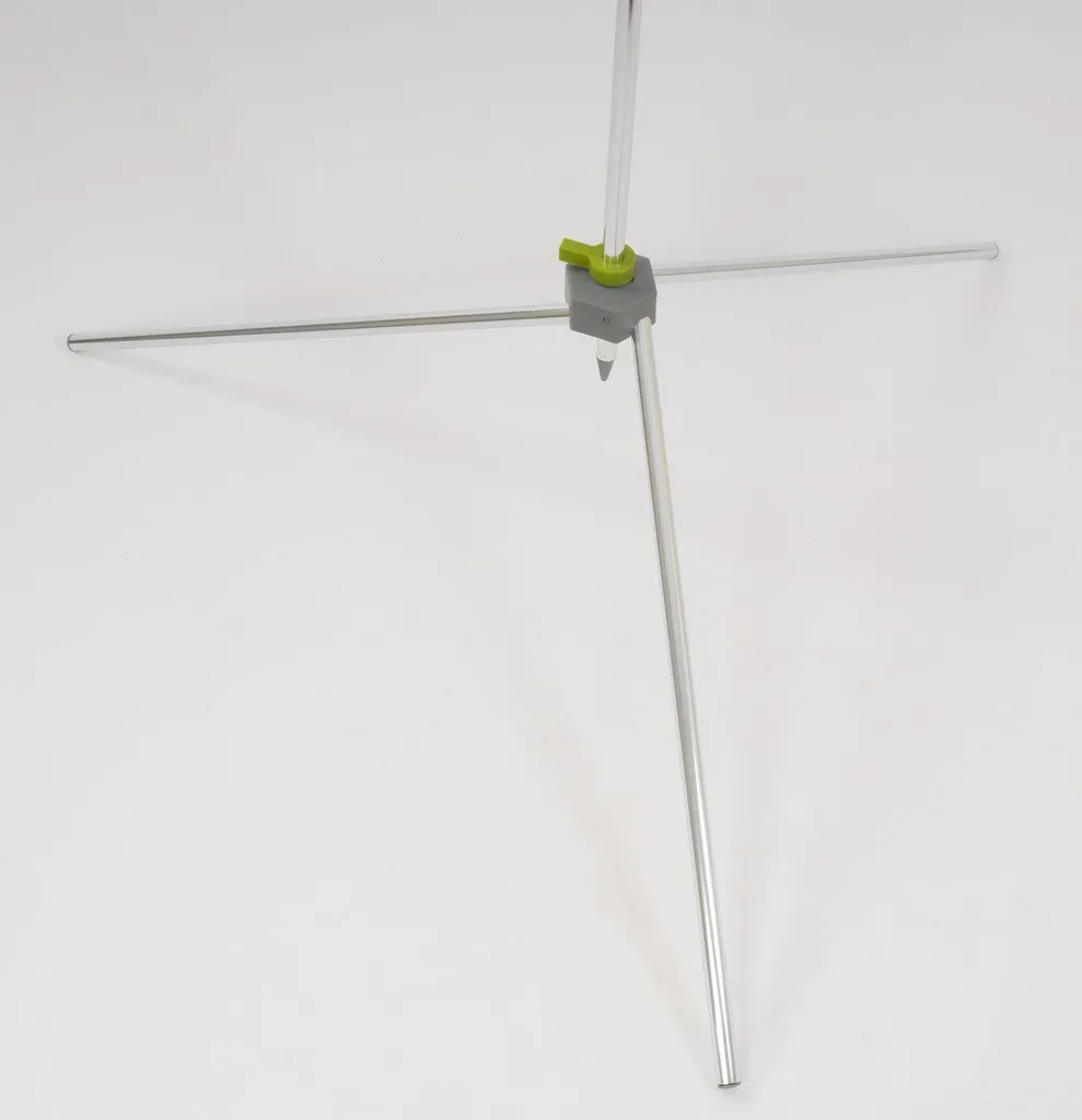 Douche de jardin stable contre la chaleur solution fraîcheur mobile