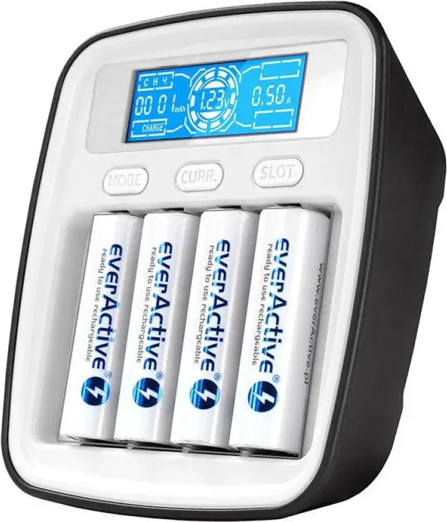 Chargeur de batterie Ni-MH pour restaurer vos piles usagées AA