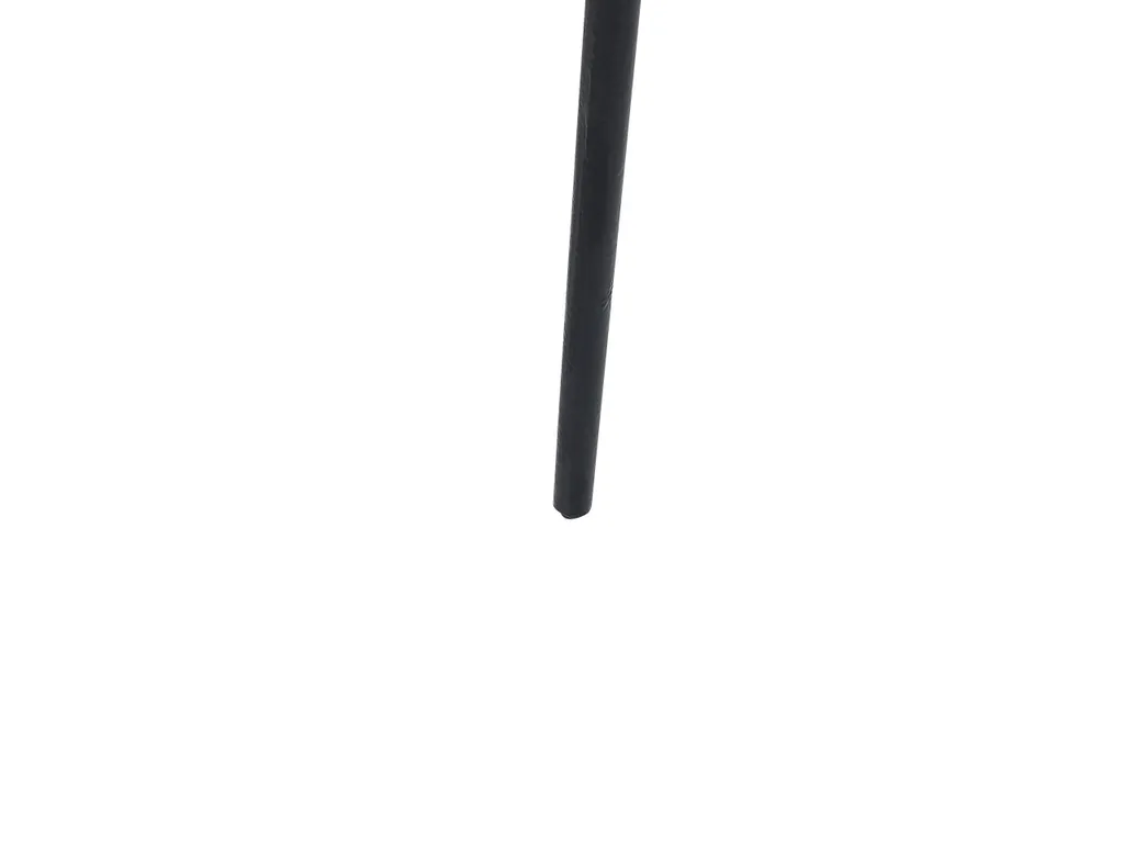 Table basse compacte et stable pour sublimer les petits salons mats - 5