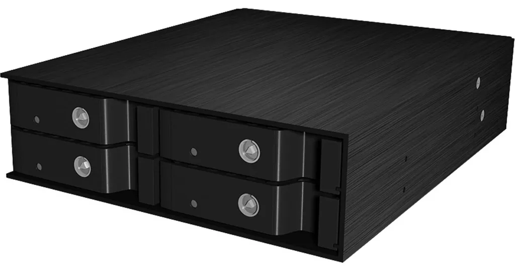 Libérez de l'espace PC avec le Backplane 4 Baies Icy Box IB-2240SSK Noir - 2