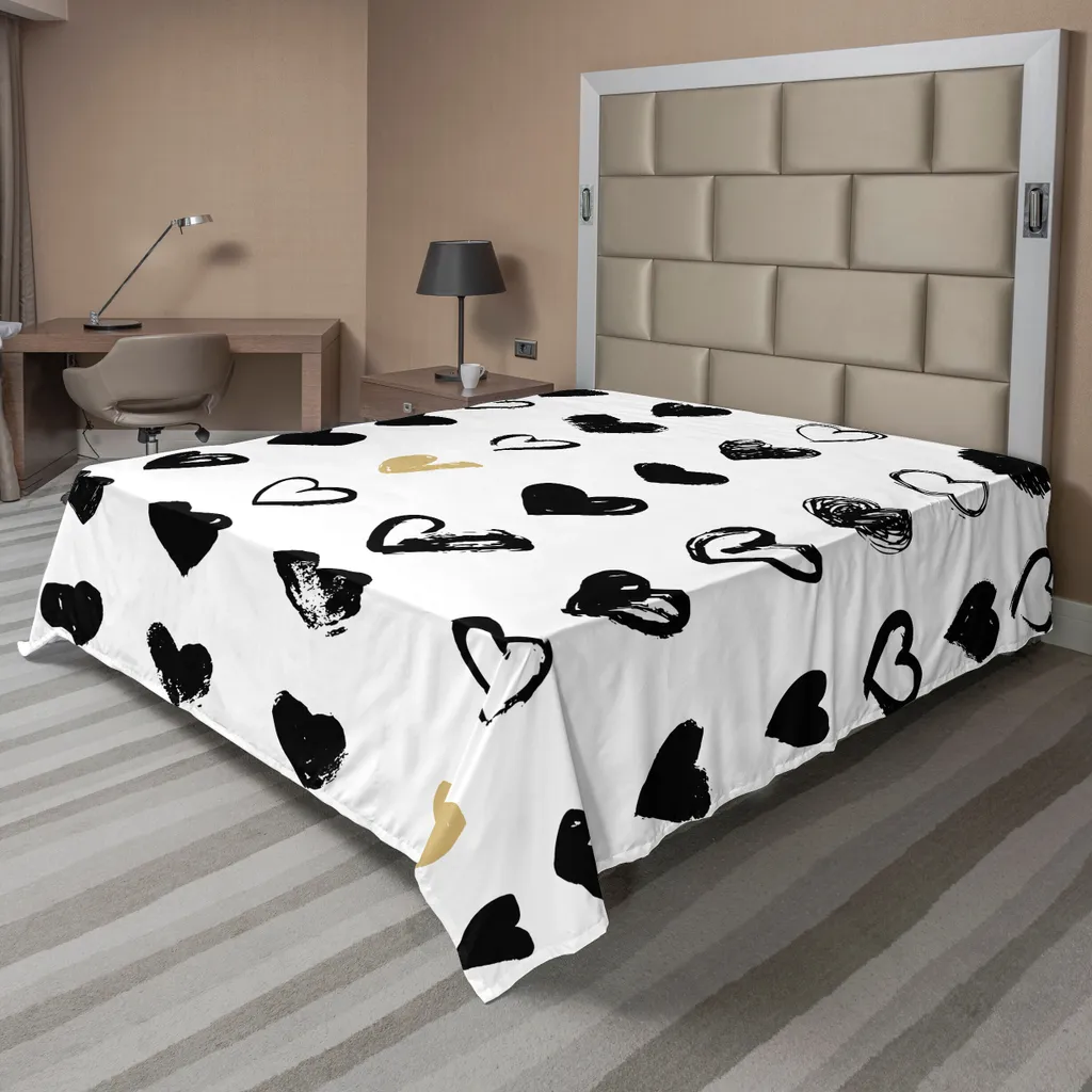 Drap plat ABAKUHAUS motifs cœurs hipsters beige noir blanc 266x260 cm