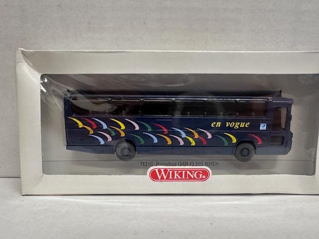 Wiking Reisebus MB O 303 en Vogue