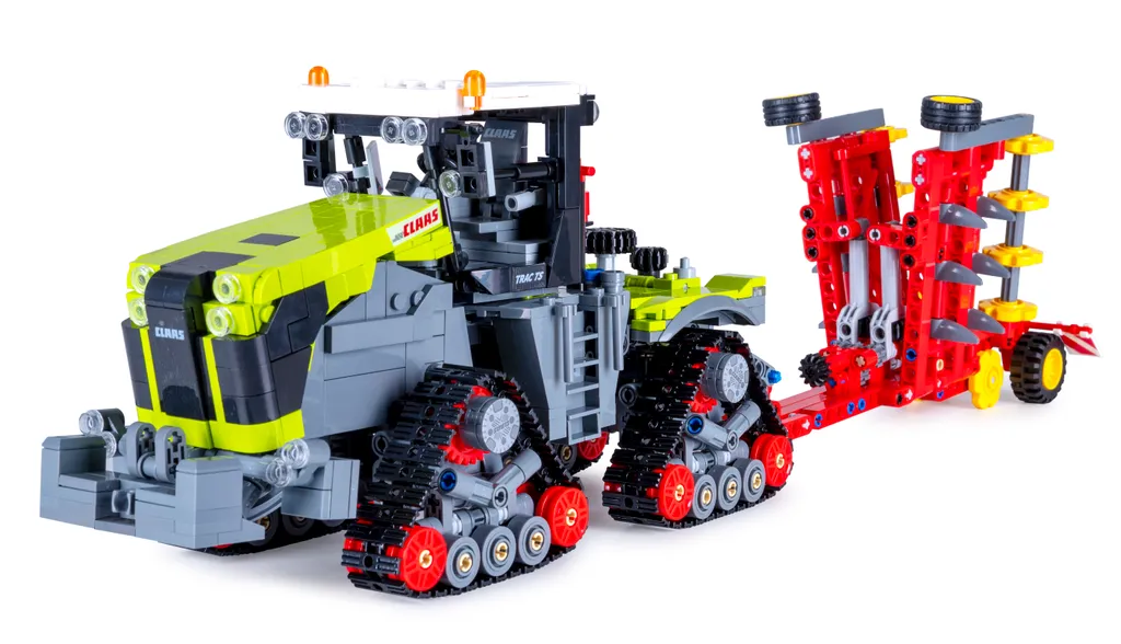Claas Xerion 5000 Trac TS CaDA avec Chenilles Fonctionnelles 1:32
